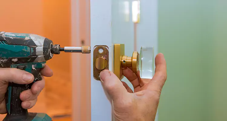 Broken Door Knob Fix in North Port, FL